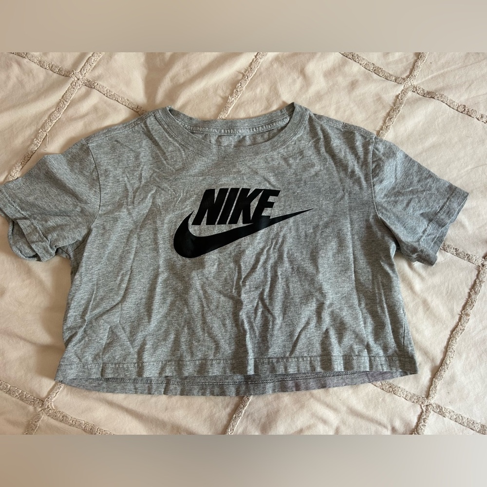 Nike Heather Gray Cropped Tee